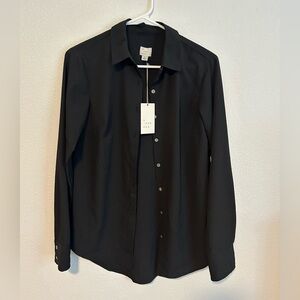 Set of women’s dress shirts - size small